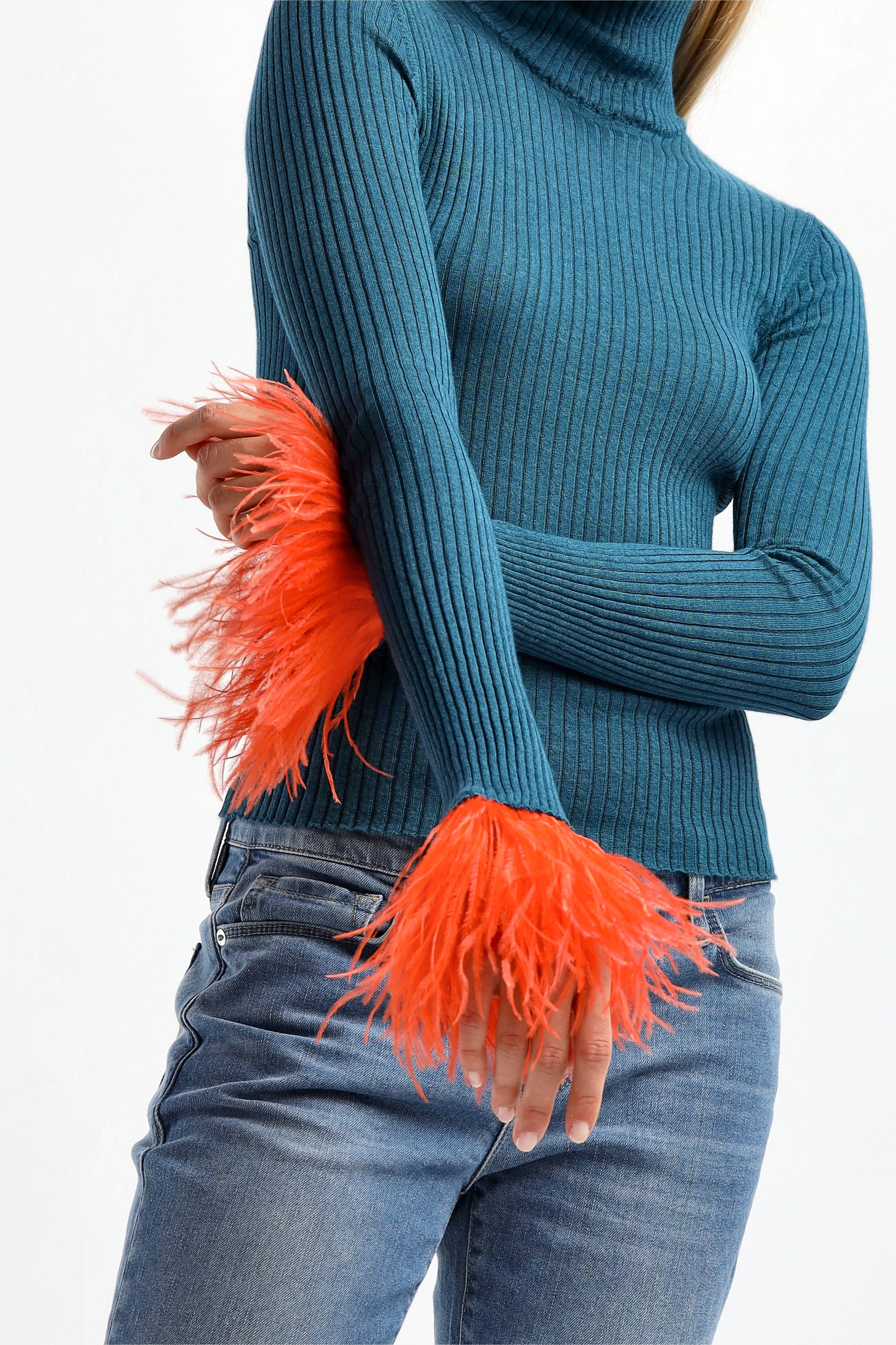 Pullover Feathers in Petrolio